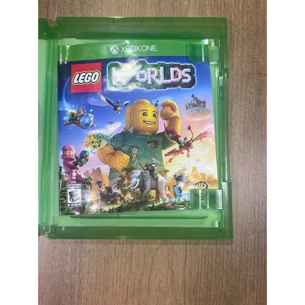 LEGO Worlds Xbox One Video Game Physical Disc with Case and Manual E10+‎